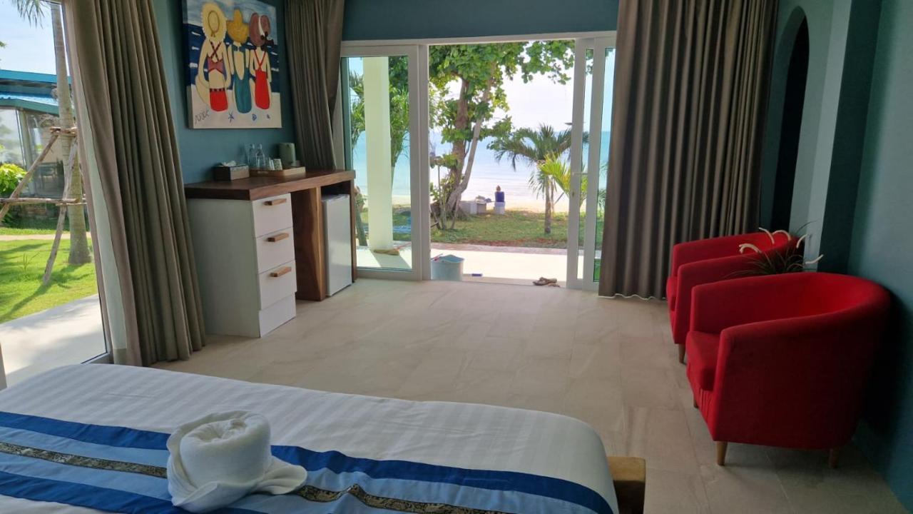 Hotel Le Petit Saint Tropez Khanom Esterno foto