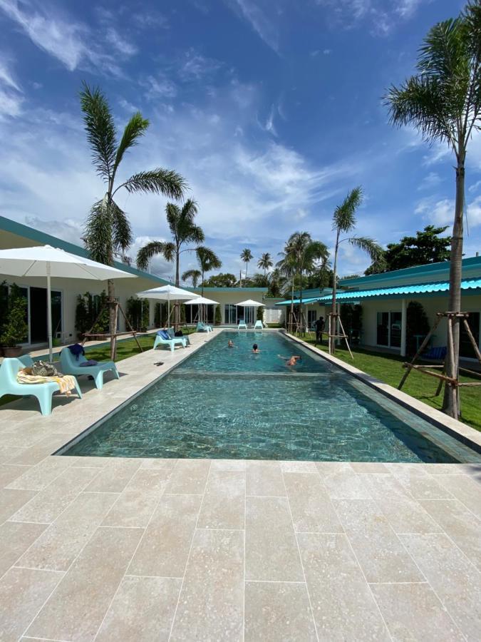 Hotel Le Petit Saint Tropez Khanom Esterno foto