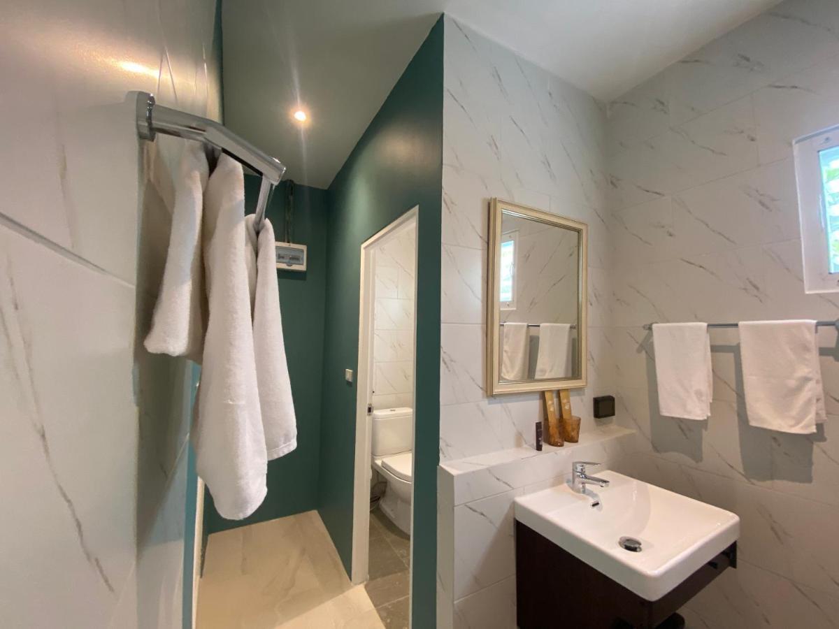 Hotel Le Petit Saint Tropez Khanom Esterno foto