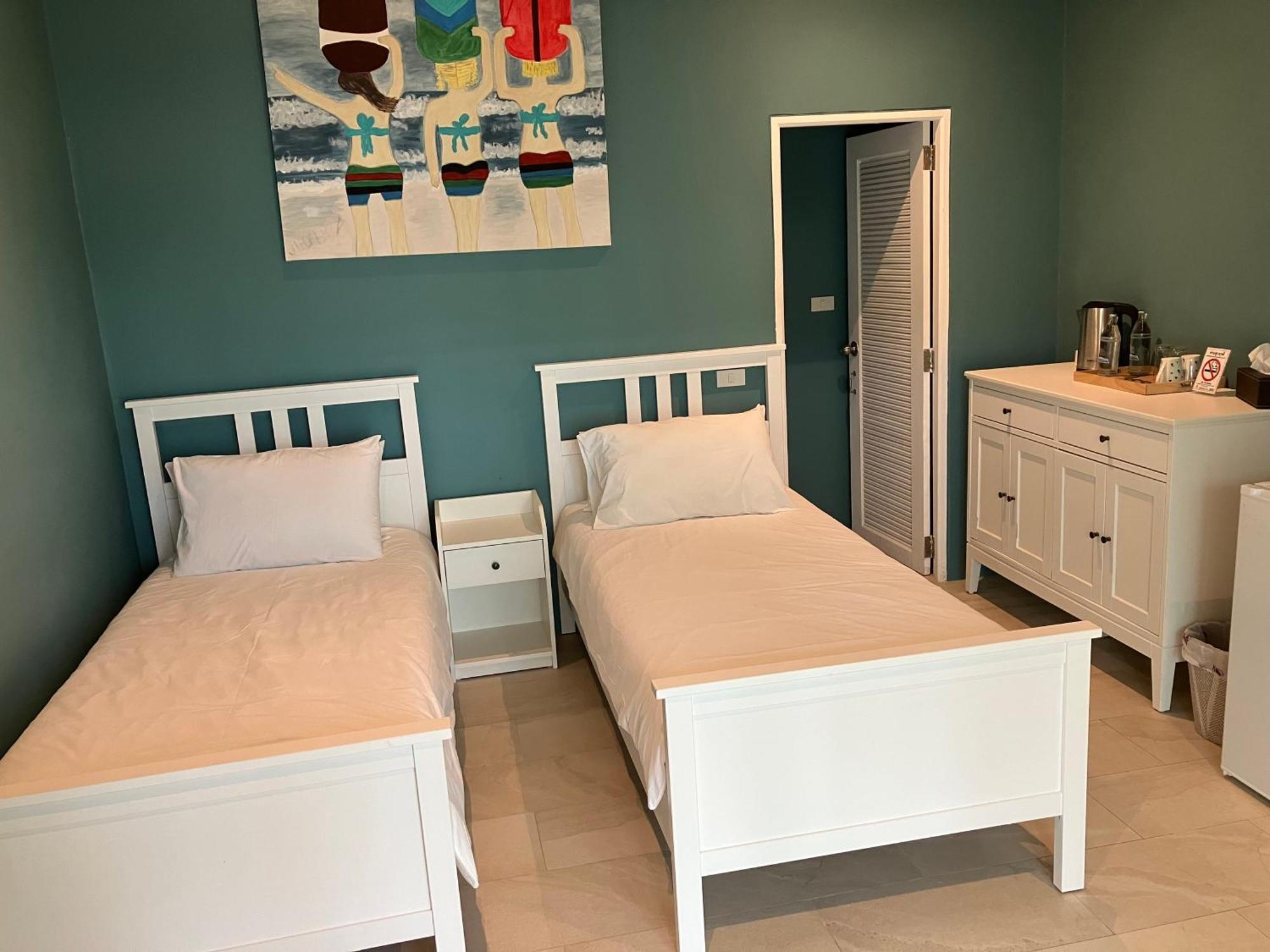 Hotel Le Petit Saint Tropez Khanom Esterno foto